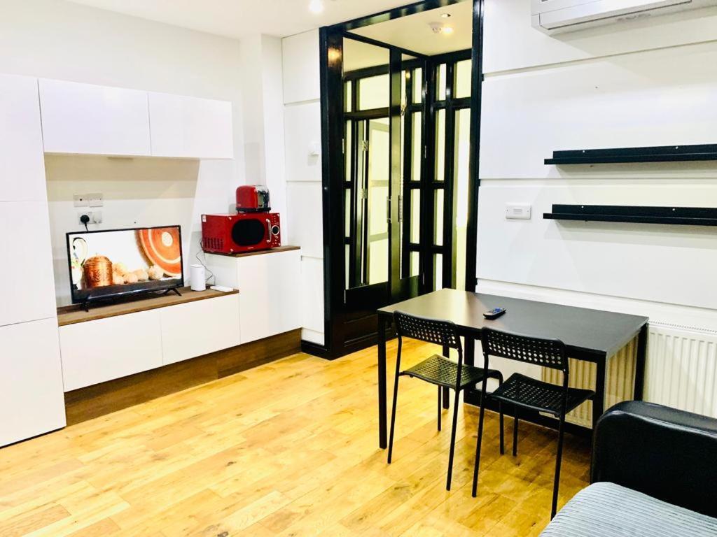 Appartement Fancy Flat In *